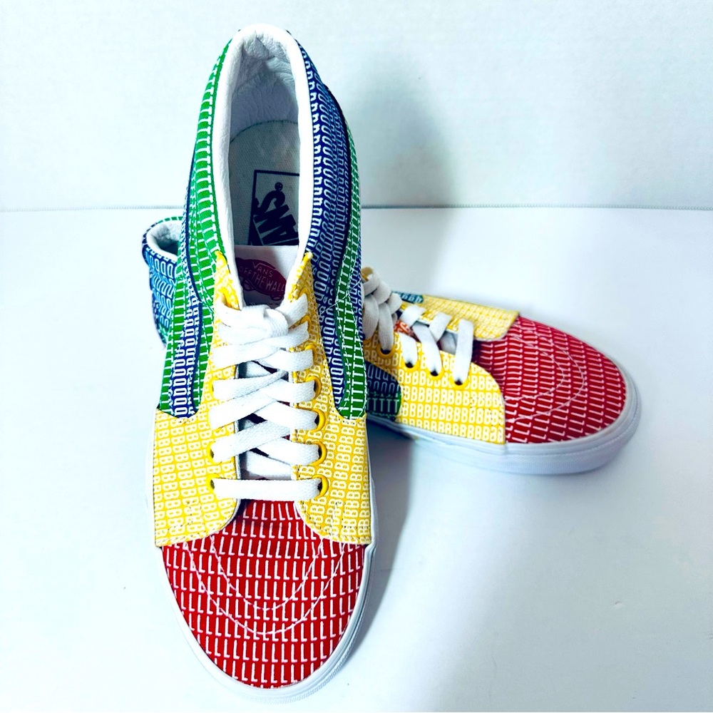 VANS Pride Sk8 Tennis Shoe Mid Off The Wall - Men’s Size 8 Women’s Size 9.5 NWOT